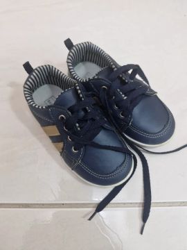 Tênis infantil azul marinho
