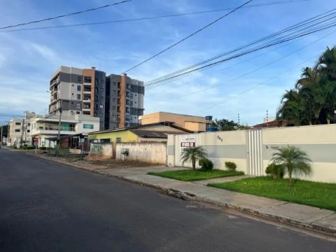 CASA alto padrão em Vilhena/RO Apta a financiamento RUA COSTA E SILVA 543 -Centro