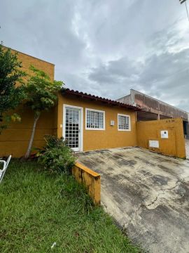 Casa Condominio RK com 02 quartos + Kitnete