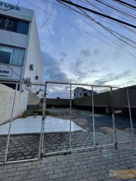 Aluga-se Terreno - Av. Maria Lacerda