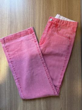 Calça jeans cor de rosa 