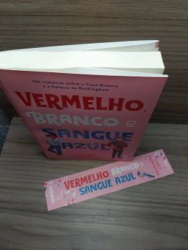 Livro VERMELHO BRANCO E SANGUE AZUL usado mais bem cuidado 