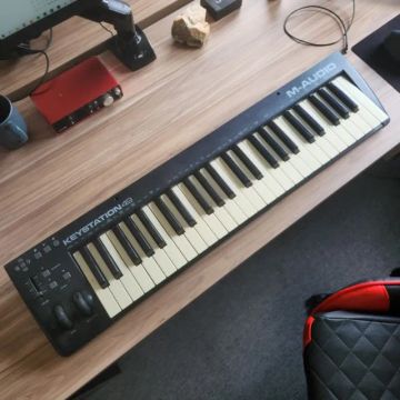 Teclado MIDi M-Audio Keystation 49