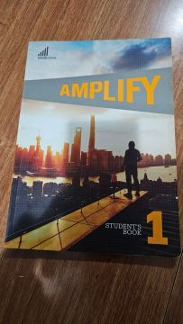 Livro Amplify Student's Book 1 usado