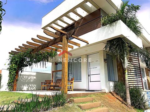 Casa em Pardinho - Centro - Pardinho/SP