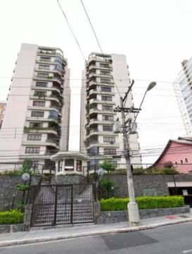 Apartamento com 3 Quarto(s) e 2 banheiro(s) para Alugar, 140 m² por R$ 3200 / Mês