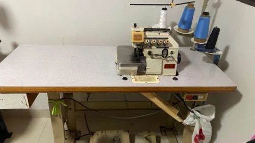 MAQUINA DE LAVARO OVERLOCK