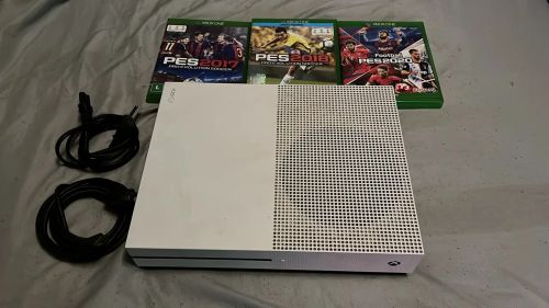 Xbox One - Console + 3 jogos