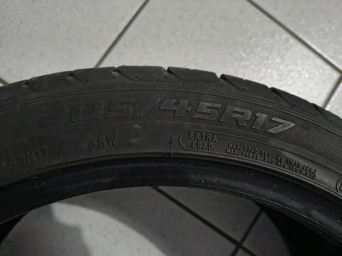 Pneu 205/45R17 88W