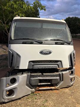 Cabine com parachoque Ford Cargo panda 