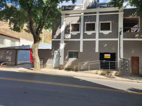 Alugo ponto comercial na Rua 25 de Março, 210