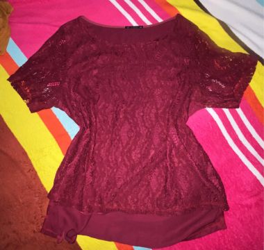 Blusa de renda feminina 