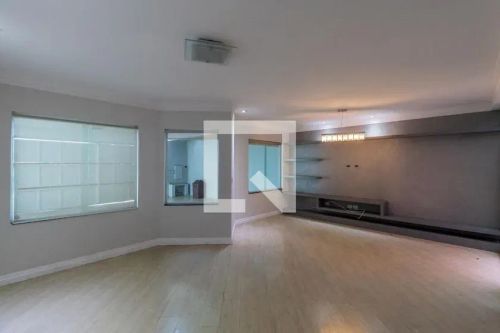 Casa à Venda - Vila Talarico, 3 Quartos, 520 m2