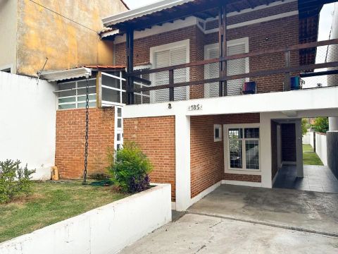 Casa em ótima localização, em Atibaia 