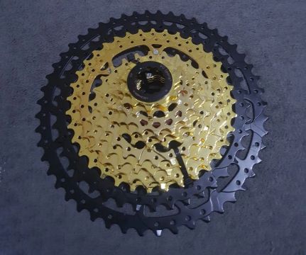 Cassete 12v  Black/Gold