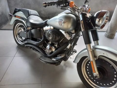 HARLEY-DAVIDSON FAT 2012 BOY FLSTF
