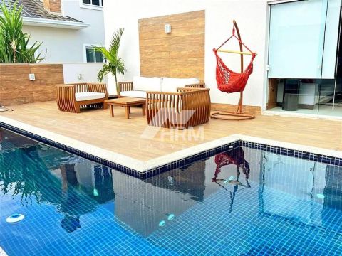 Casa com 3 quartos à Venda, Santa Regina - Camboriú