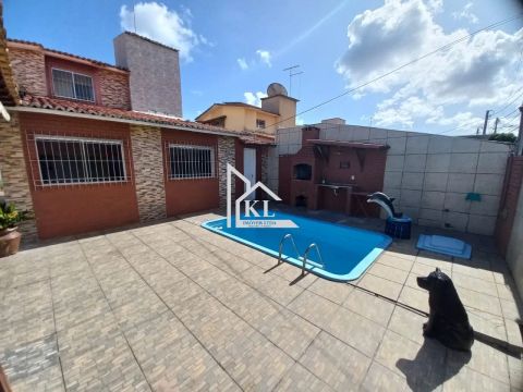 Vendo Casa Duplex - 4 quartos - Piscina - Residencial Emil Petri