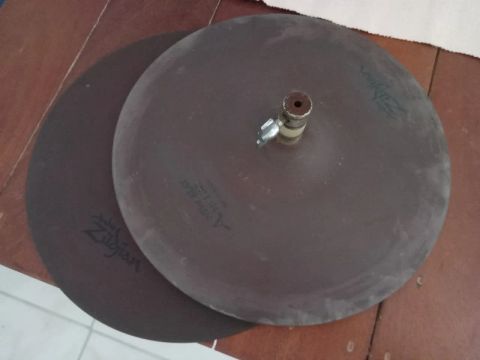 Par de pratos Zildjian 14"