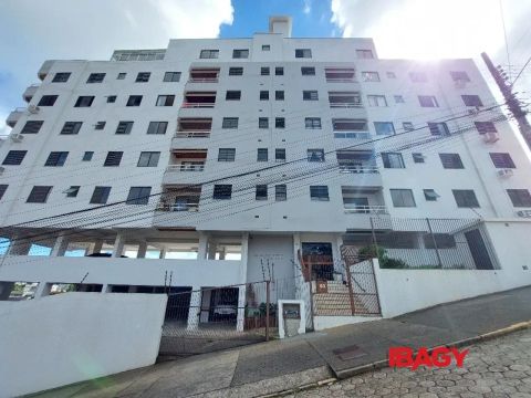 Excelente Apartamento 2 dormitório(s) em Pantanal - Florianópolis