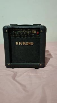 Amplificador Meteoro MG 10 troco por pedal de distorção joyo US dream