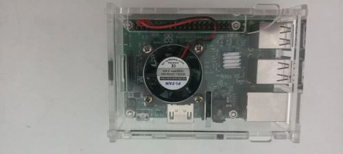 Raspberry Pi 3 Model B+ com Case e Fan