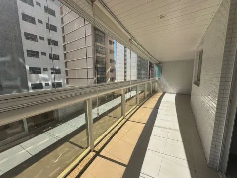 Apartamento de 3 quartos, sendo 2 suites com 130m2 na  Praia da Costa - Vila Velha - ES. +