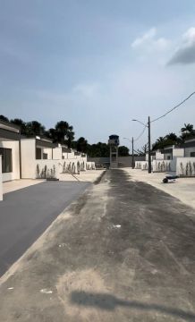 RESIDENCIAL SOLIMÕES 1-   Valor: R$ 400 mil a vista  Localização:  - FLORES