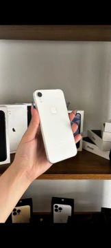 iPhone XR branco 128GB - Seminovo 