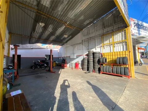 Salão Comercial à venda em Wanel Ville - SP