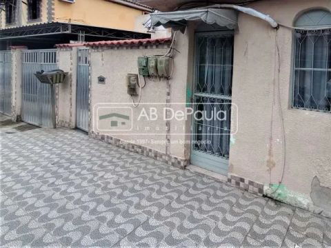 NOVA CIDADE, NILÓPOLIS - IDEAL PARA 4 FAMÍLIAS OU PARA INVESTIDORES!