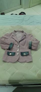 Blazer da marca Maria Valentina. 