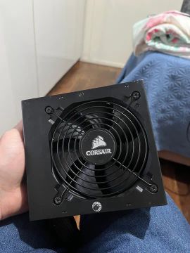 Fonte corsair cx550 c/ DEFEITO