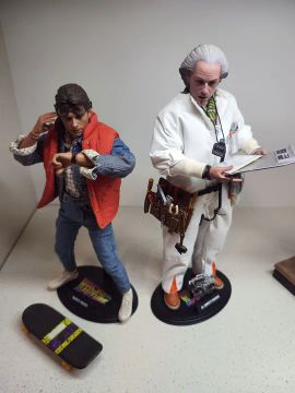 Doc Brown e Marty McFly - Hot Toys - 1/6 - De volta para o futuro - Back to the future