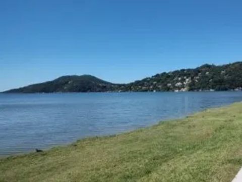 Casa 50m da beira da Lagoa da Conceição