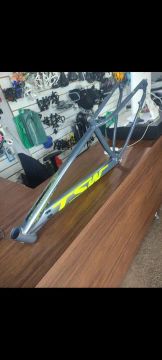 QUADRO 29 TSW HUNCH TAM 15.5 -NOVO