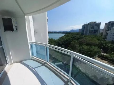 Barra da Tijuca - Condomínio Península Smart - Excelente Apartamento Três Quartos Sendo Um