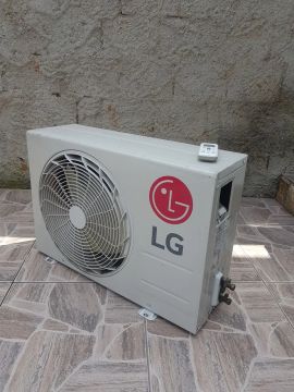 Ar Condicionado LG Split 9000 BTUs Frio