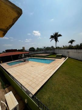 Apartamento semi mobiliado 