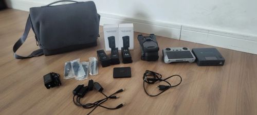 Drone Dji Mavic 3 Fly More Combo + Controle Com Tela + 3 Bat