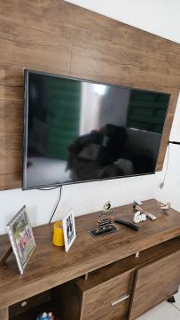 Rack de madeira para TV