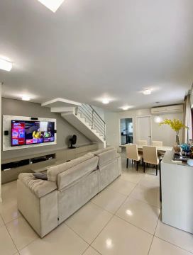 T.J Casa Duplex na Zona Leste.