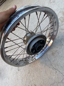 Roda traseira da falcon 400