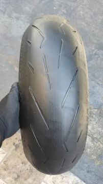 Pneu usado Pirelli Diablo Rosso Corsa2 200/55-17