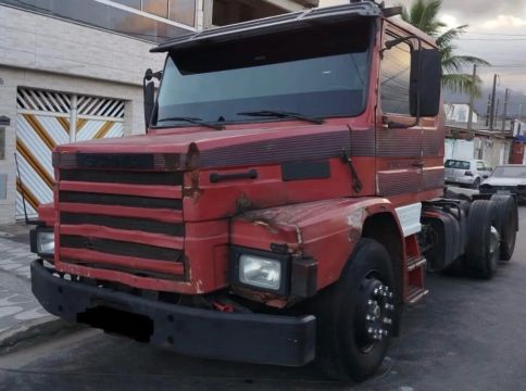 Caminhão Scania 