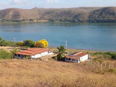 Fazenda Exclusiva às Margens do Rio São Francisco  154509 ^
