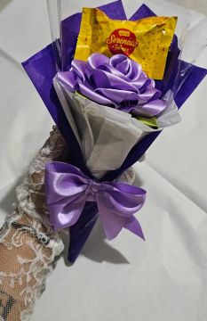 Flor de cetim 