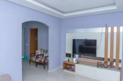 Ótima casa de 3 dormitórios no bairro Jardim Carvalho! São 164m² de área privativa distrib