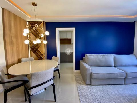 Apartamento mobiliado de 3 dormitório com vaga de garagem no bairro Uglione
