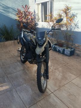 MOTO YAMAHA XTZ 250 LANDER 2023.